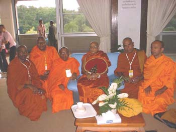 2005.05.18 - Vesak in Thailand - Asgiri nayaka thero + group.jpg